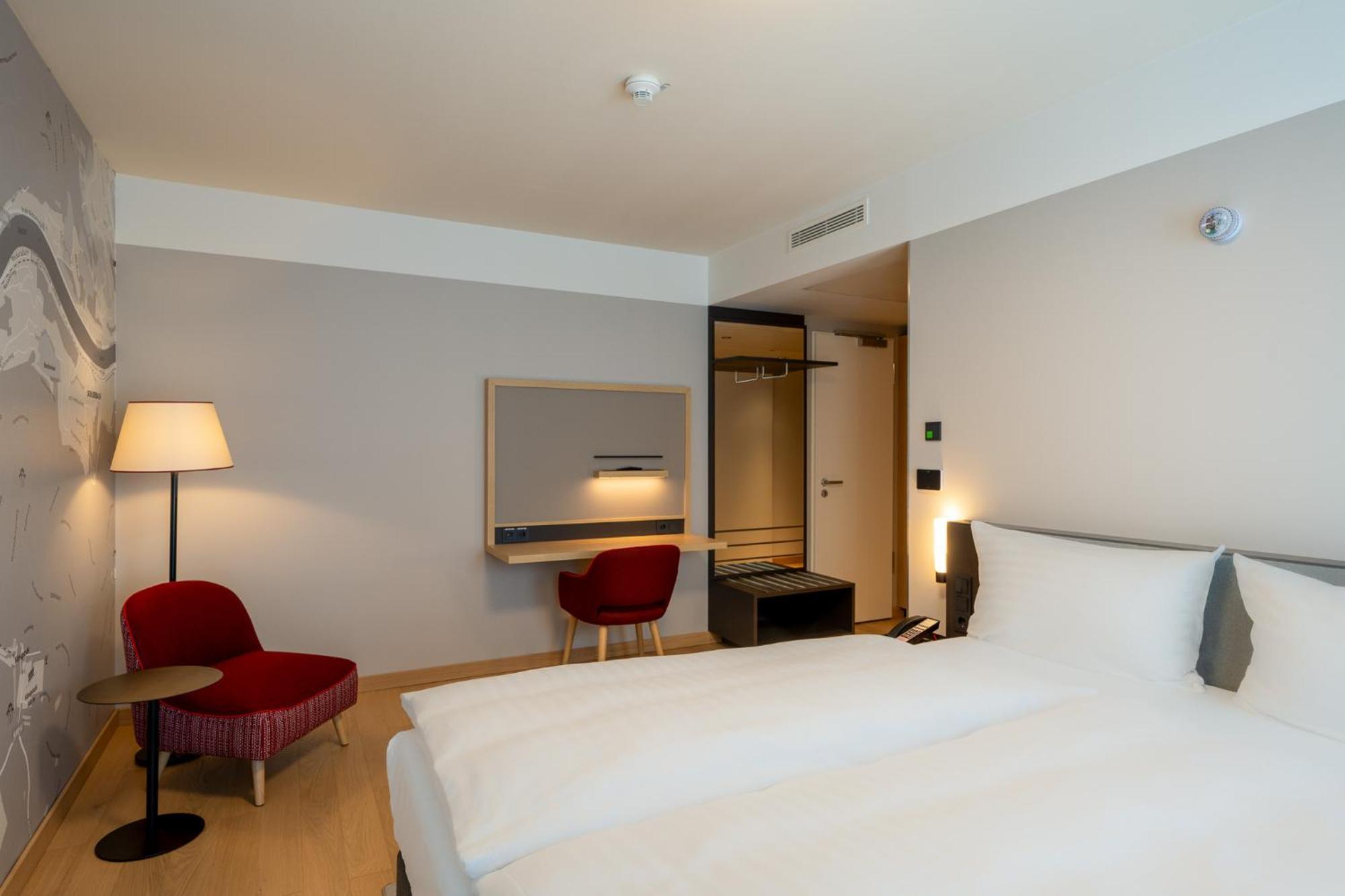 Intercityhotel Heidelberg Exterior foto